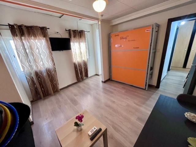 Loft Interior Y Tranquilo Petrer Bアパートメント エクステリア 写真